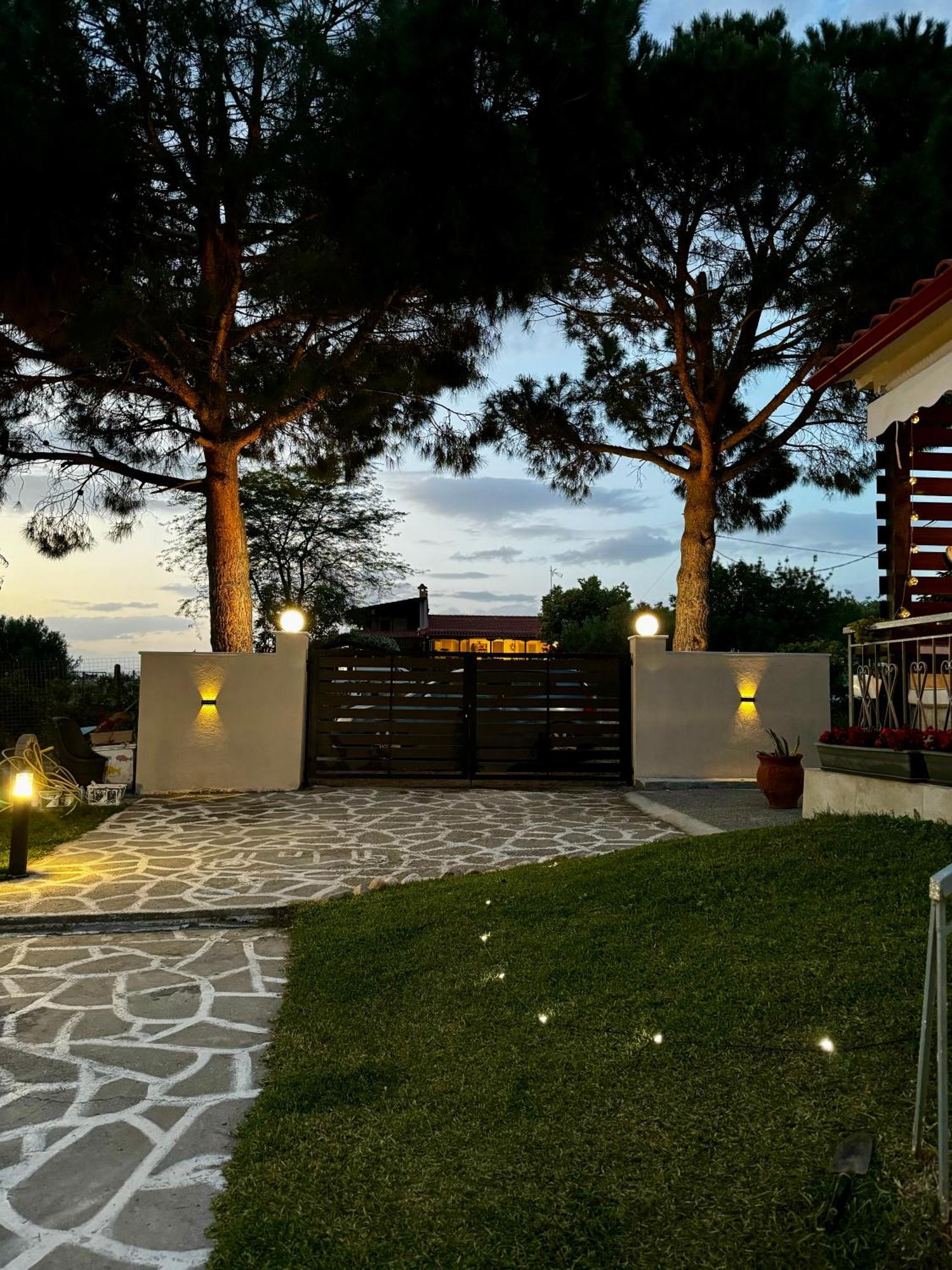 Anastasias Cottage Неа-Ираклия Экстерьер фото